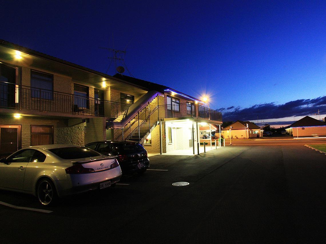 Auto Lodge Motel Hamilton Bagian luar foto