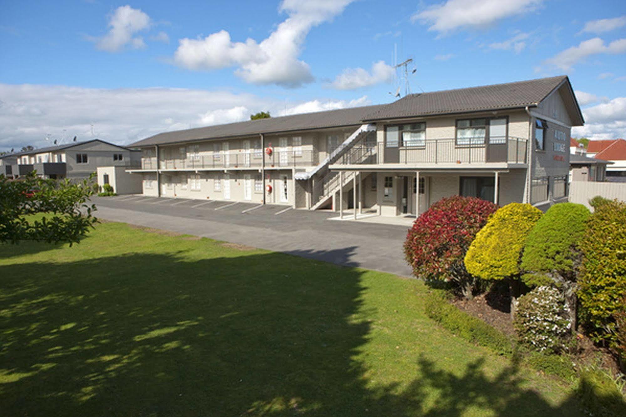 Auto Lodge Motel Hamilton Bagian luar foto