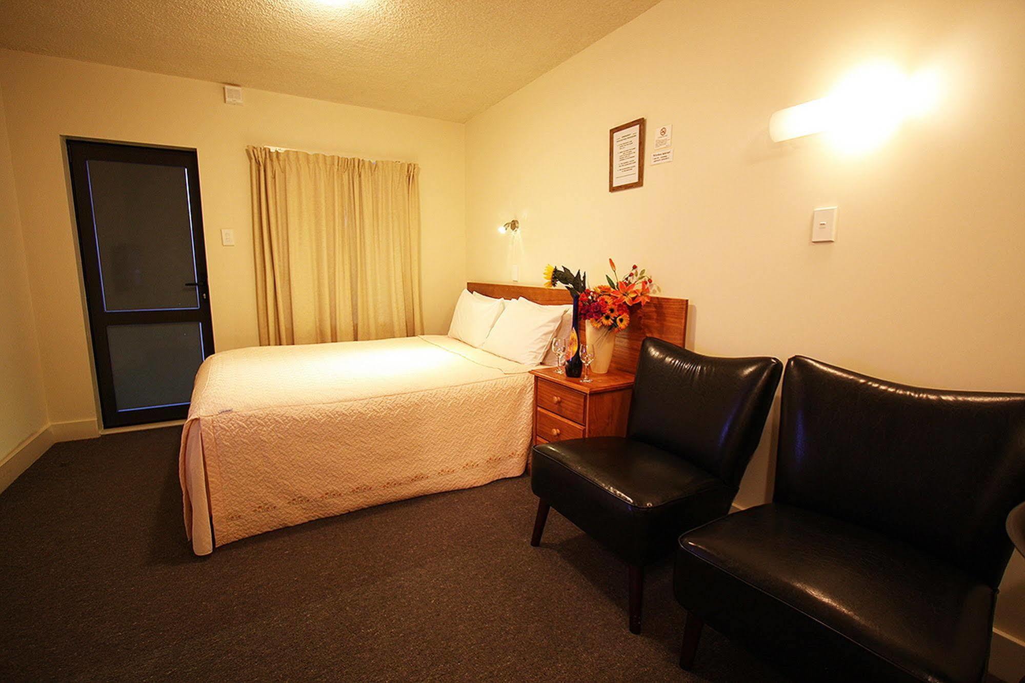 Auto Lodge Motel Hamilton Bagian luar foto