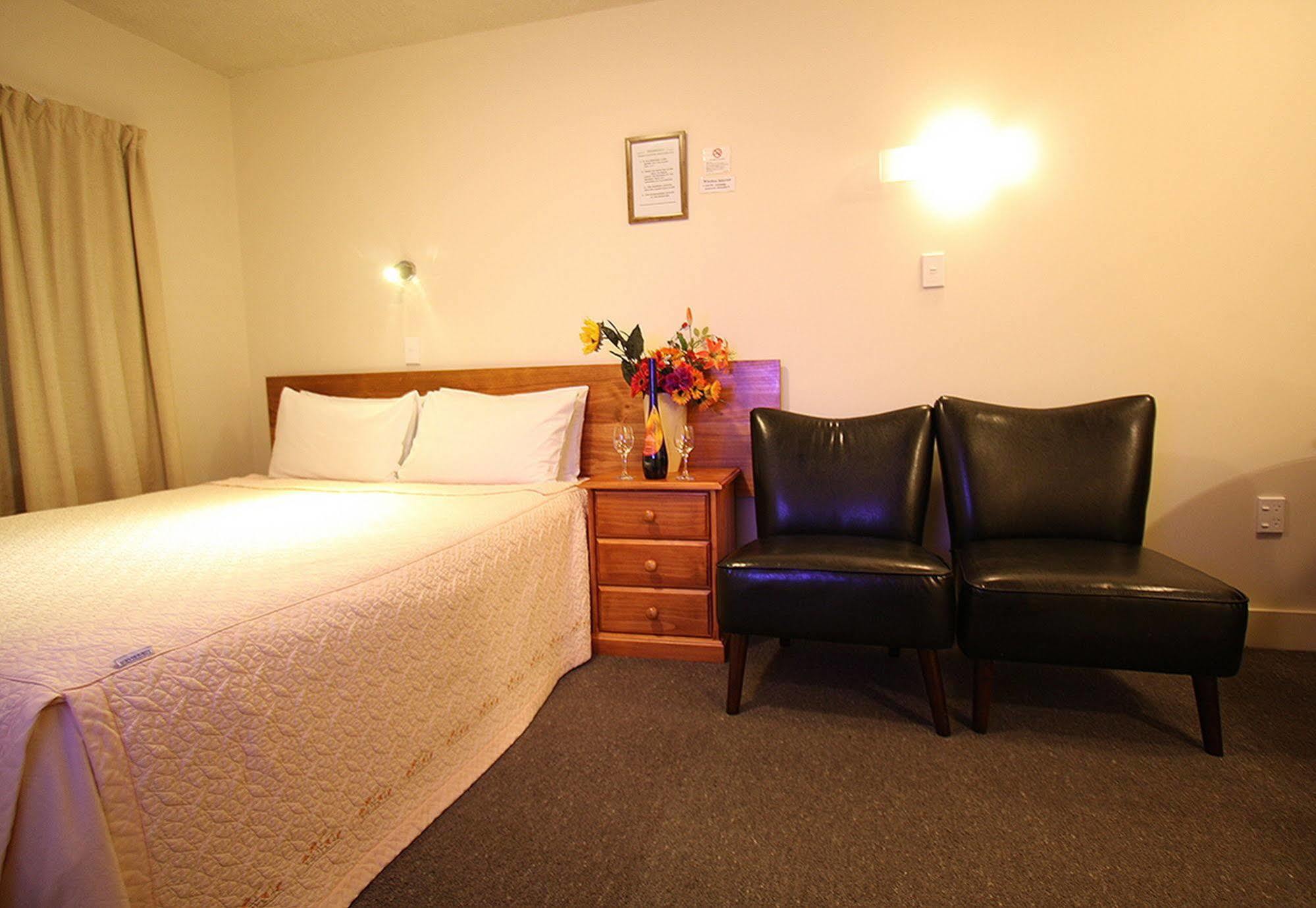 Auto Lodge Motel Hamilton Bagian luar foto