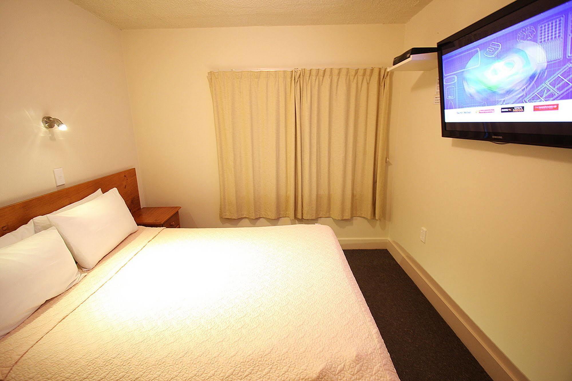 Auto Lodge Motel Hamilton Bagian luar foto